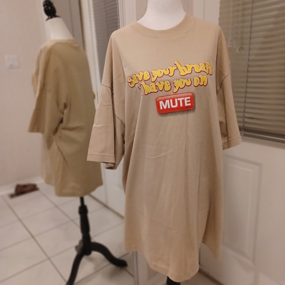 4/$80 New Tan Graphic Tee - Size XL